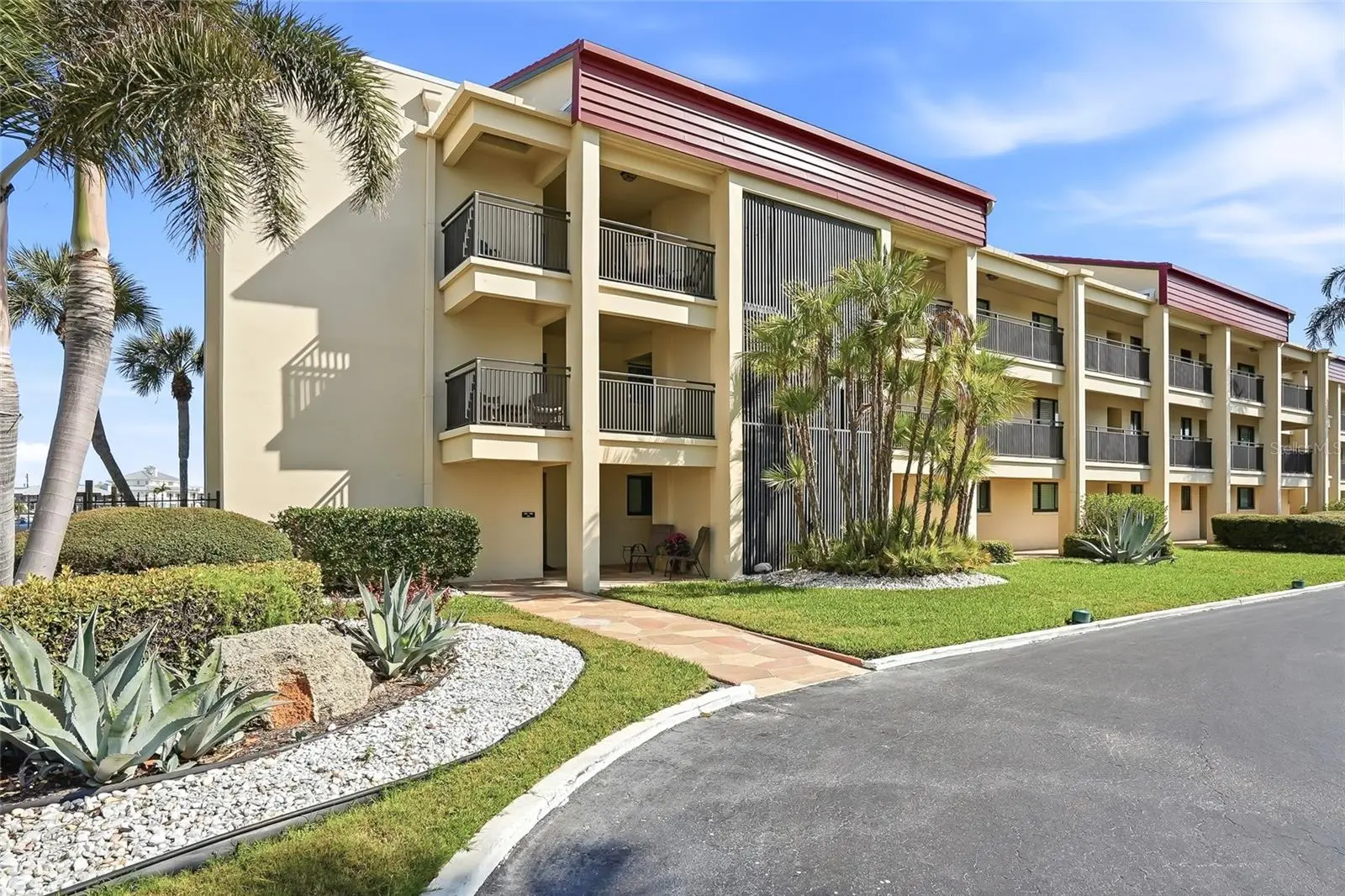 868 Bayway Boulevard, FL