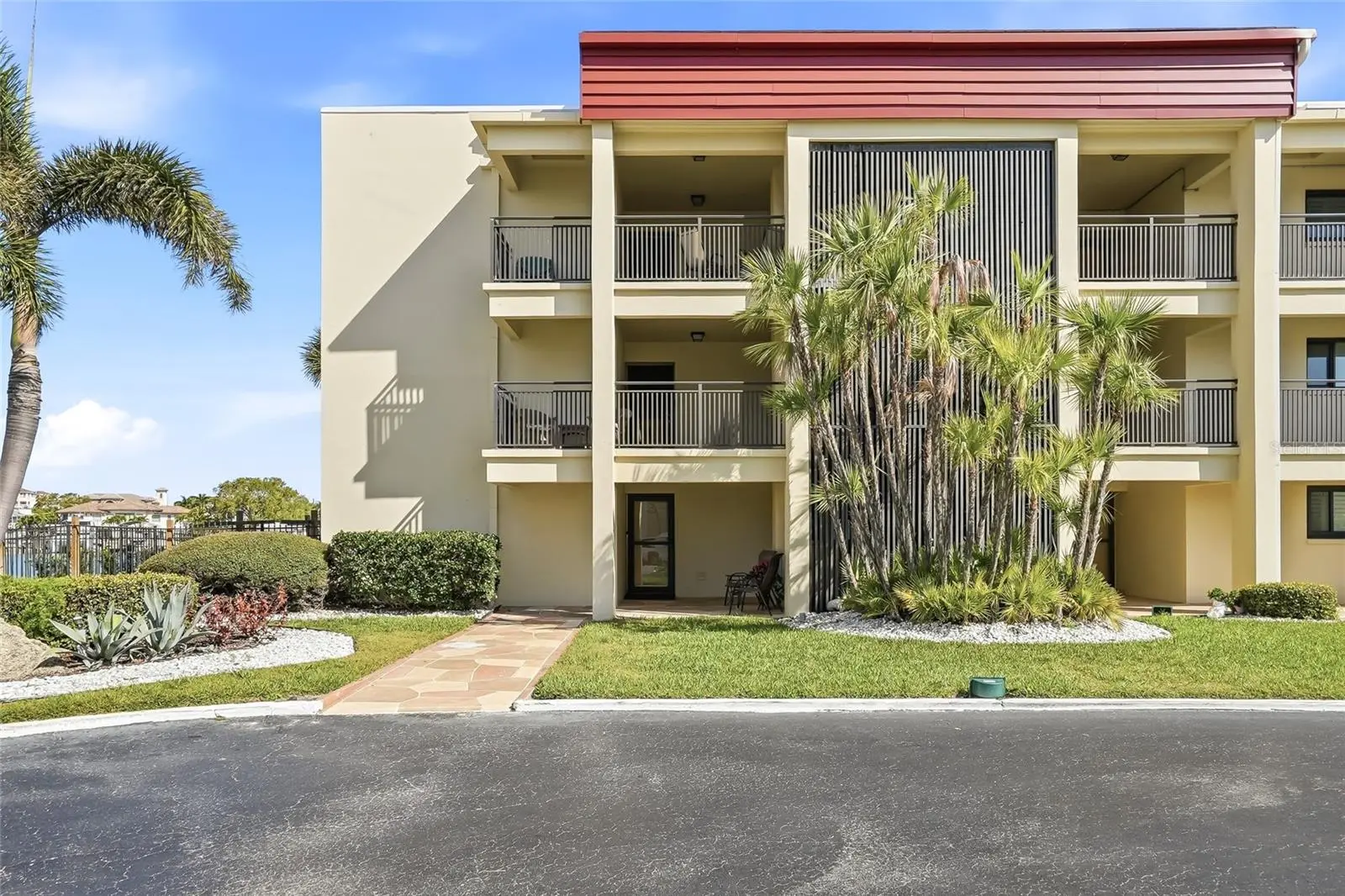 868 Bayway Boulevard, FL