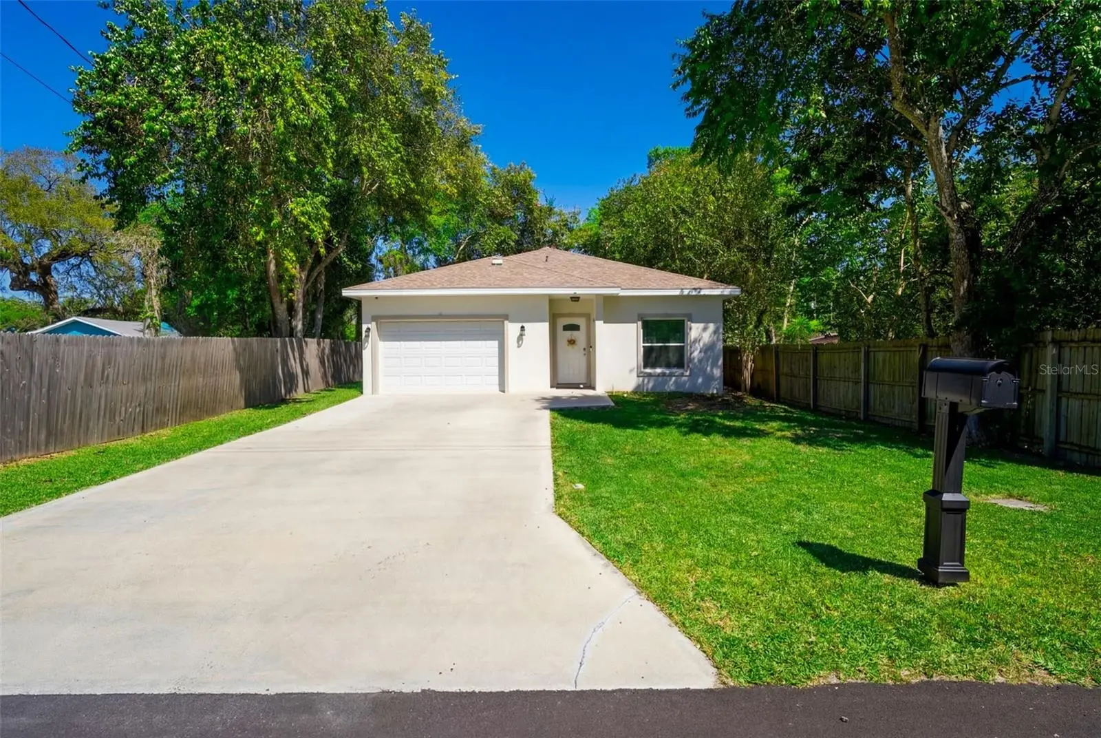 637 Holmes Avenue, FL