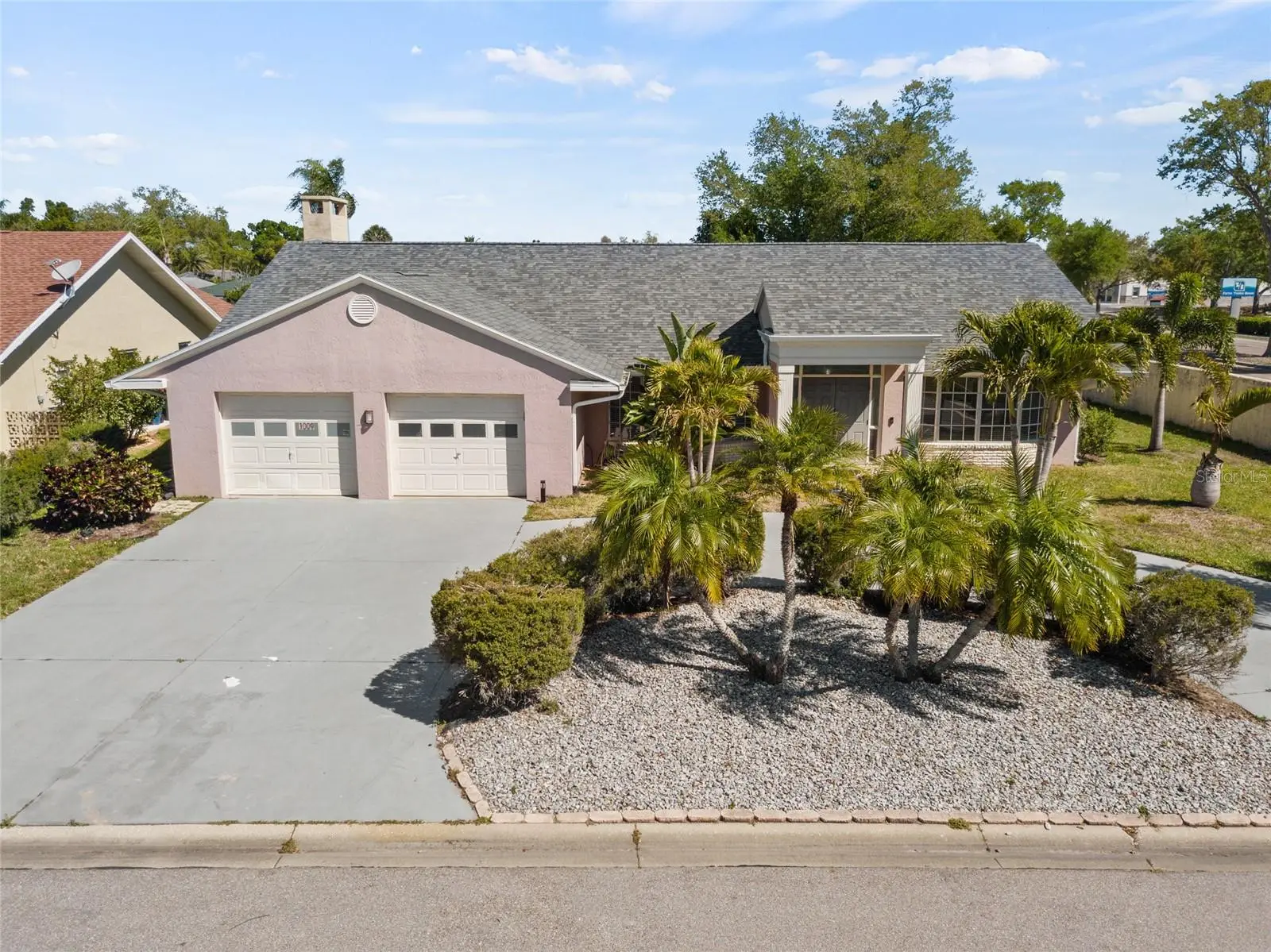 1009 Kings Court, FL