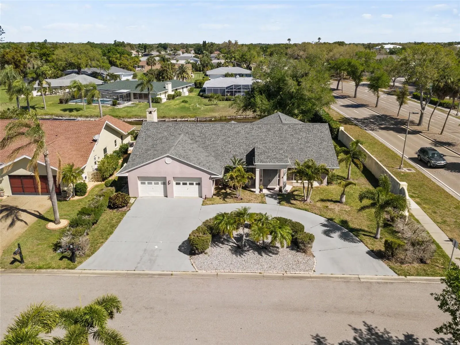 1009 Kings Court, FL