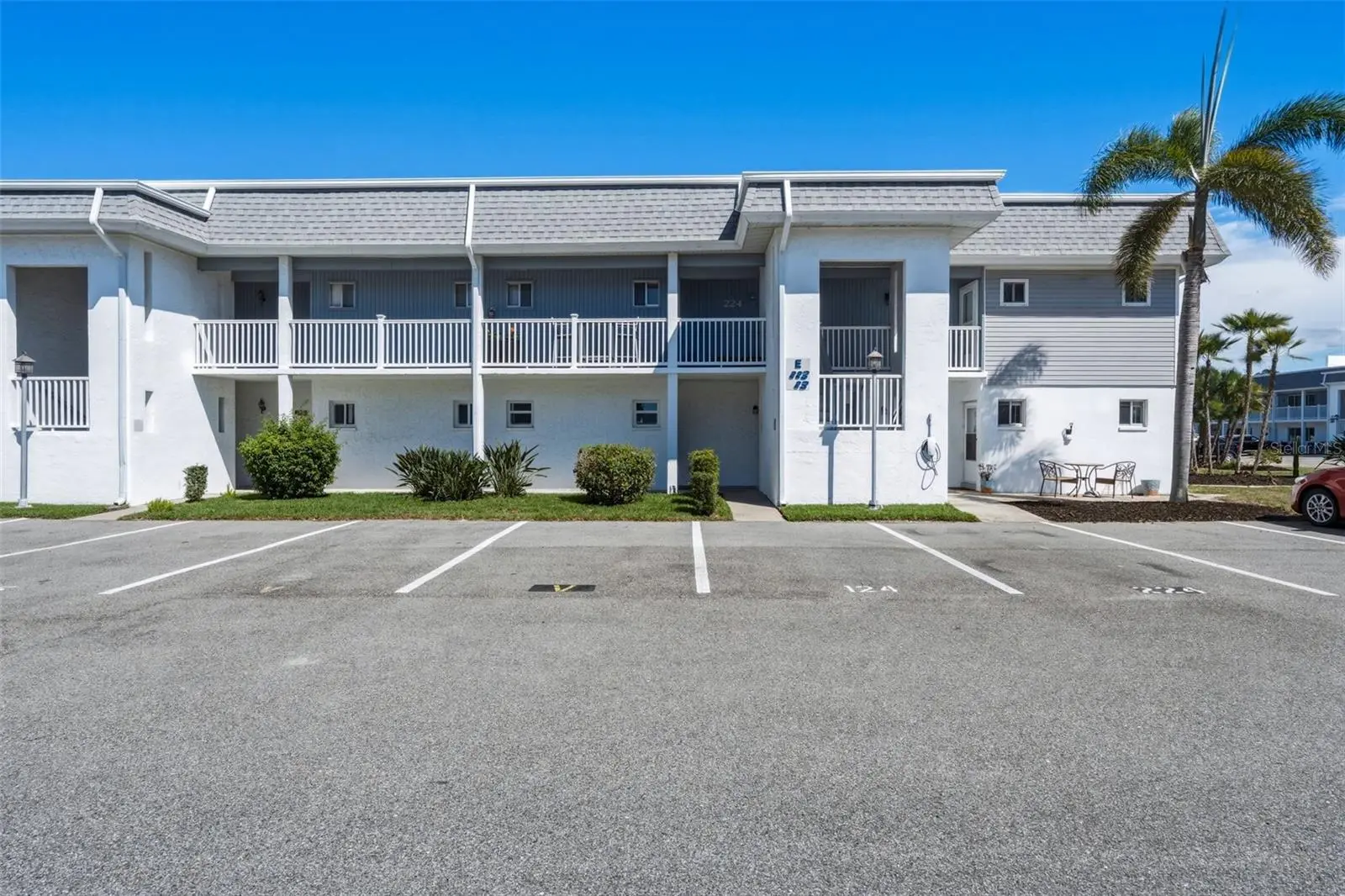 22375 Edgewater Drive, FL