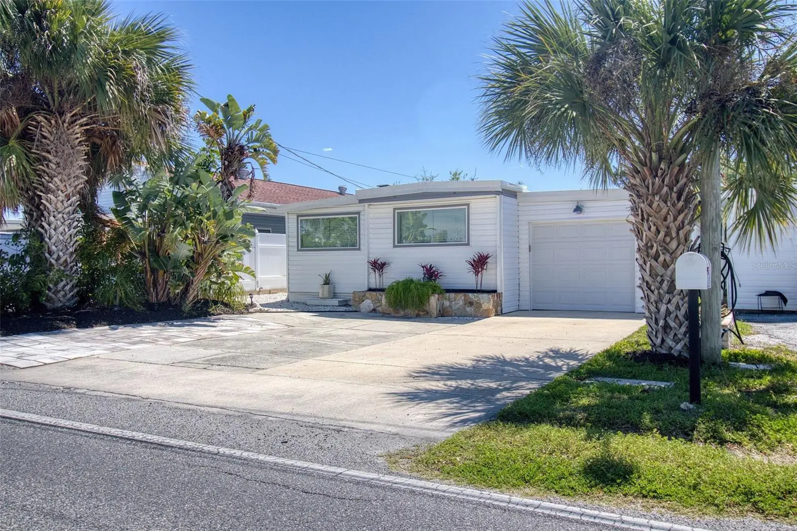 6820 Sea Ranch Drive, FL