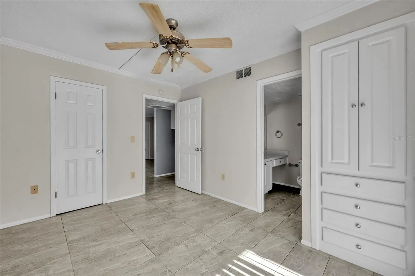 145 Oyster Bay Circle, FL