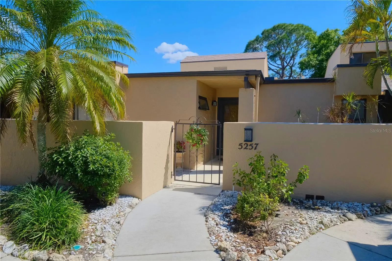 5257 Myrtle Way, FL