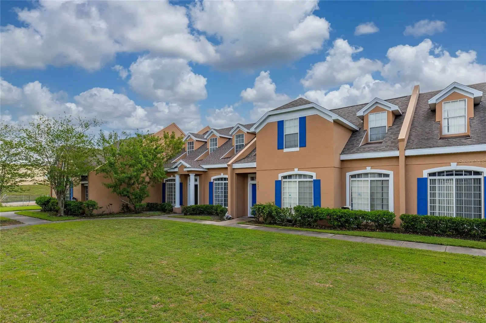 2035 Island Brook Ln