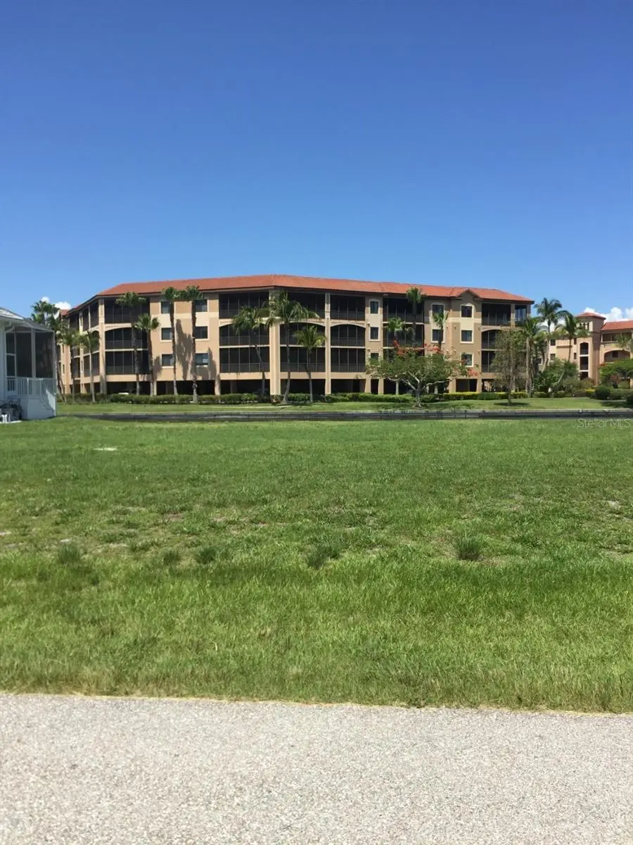 85 Colony Point Drive, FL