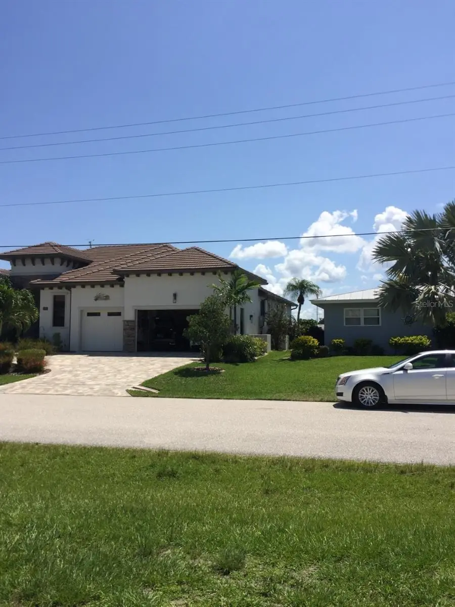 85 Colony Point Drive, FL