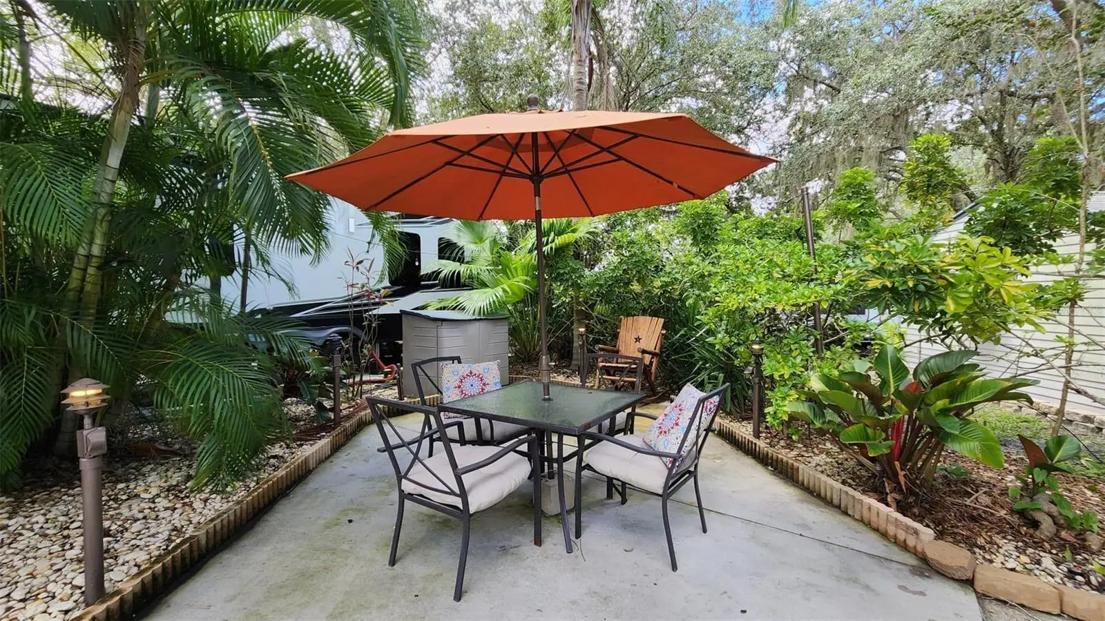 153 Horseshoe Bend, FL