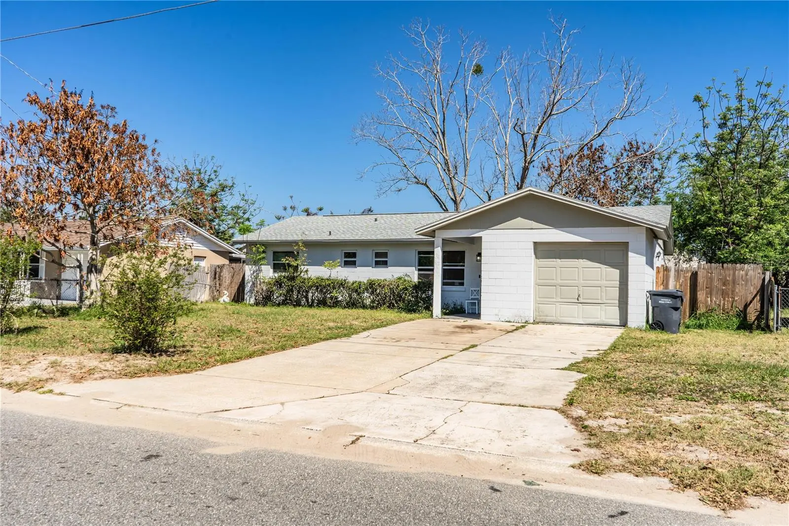 1015 Carefree Cove Drive, FL