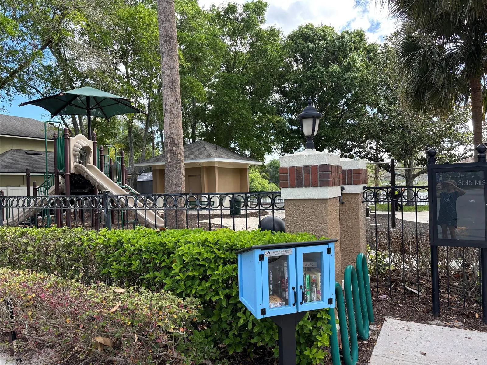 949 Pickfair Terrace, FL