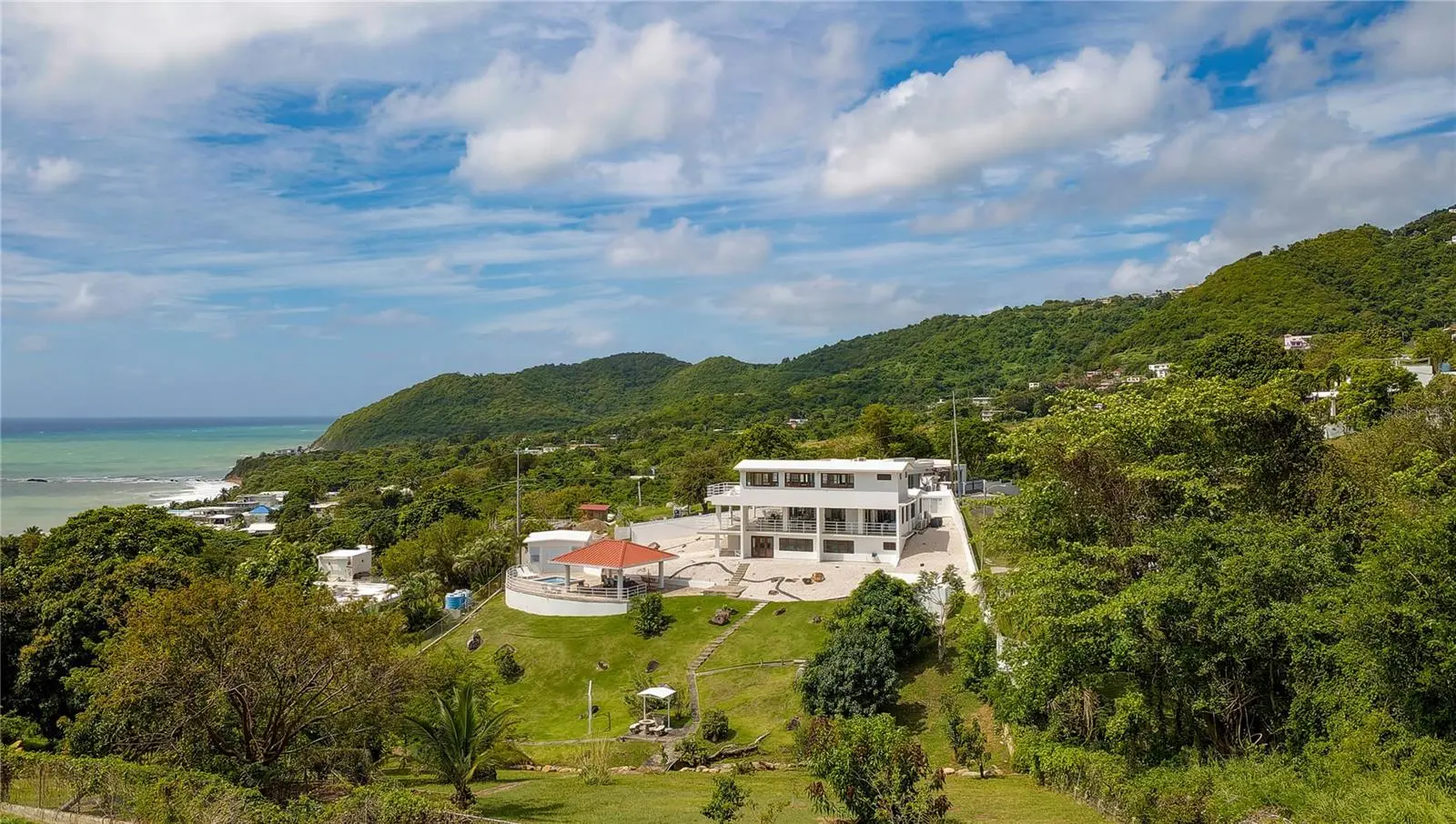 94 El Cocal Country And Beach Club, PR