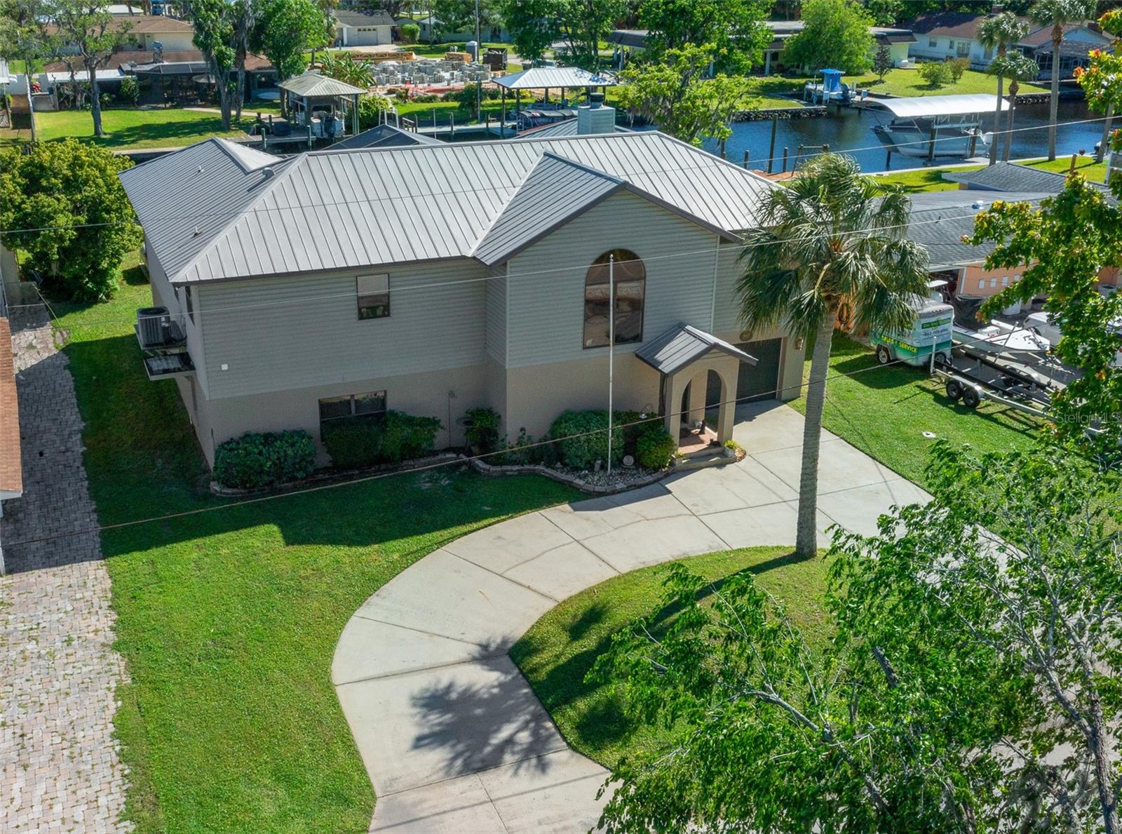 2050 18th Street, FL