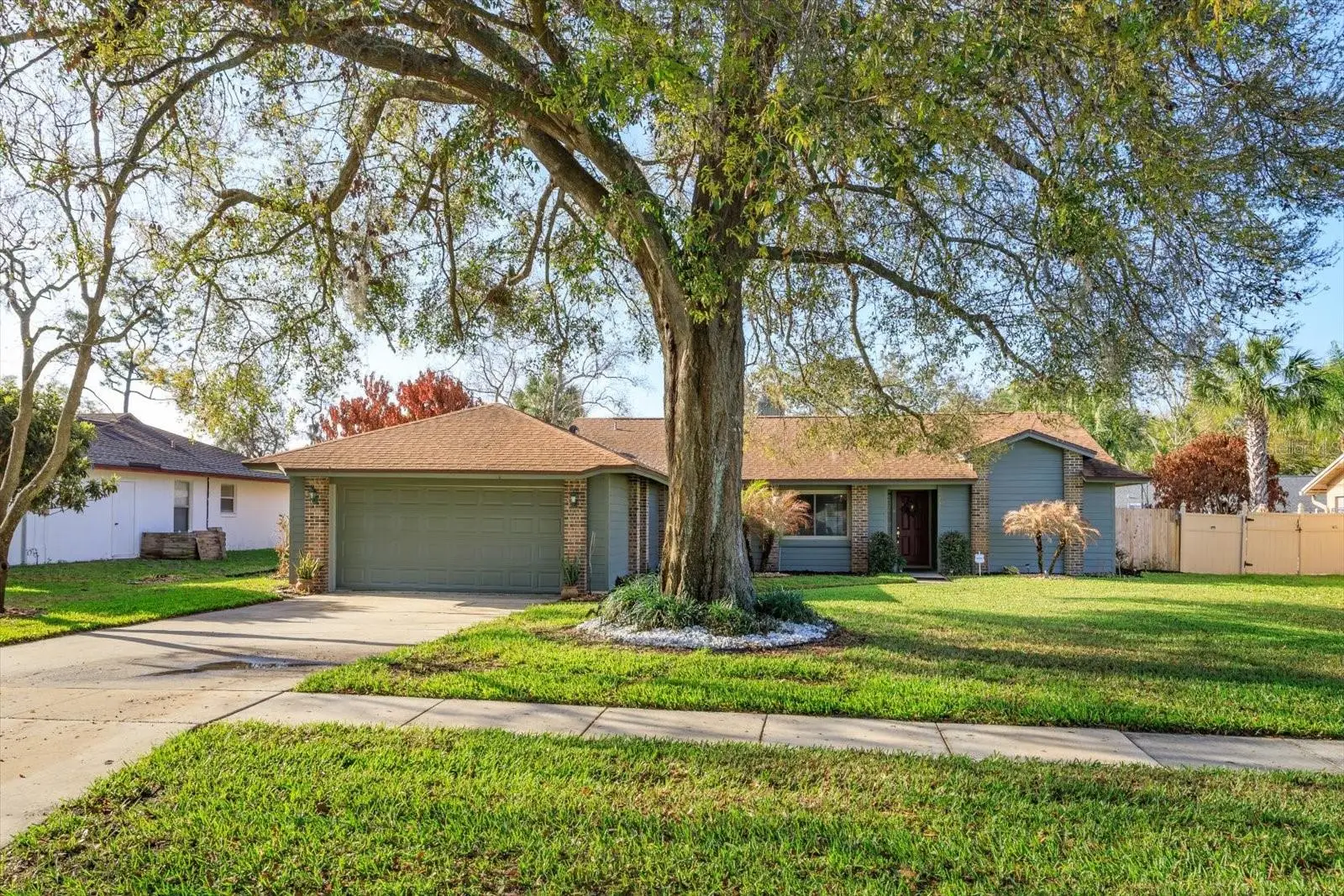 9237 Sabal Palm Circle, FL