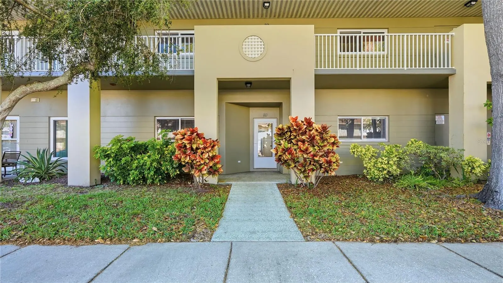 2296 Monaco Ln, FL