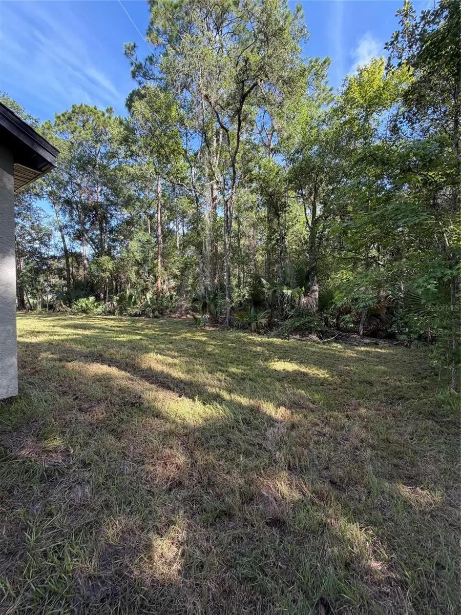 1438 Lake Harney, FL