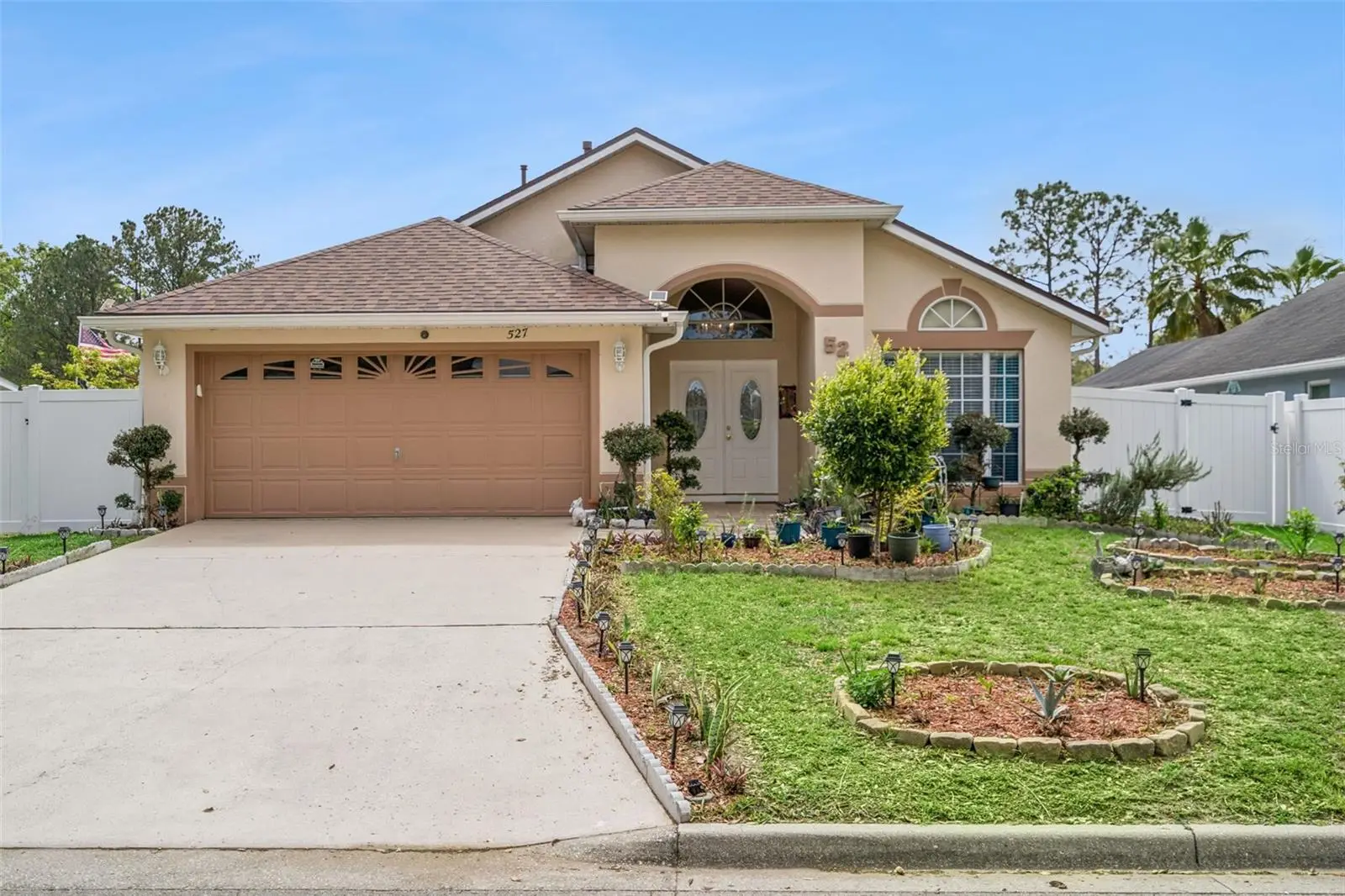 527 Durango Loop St