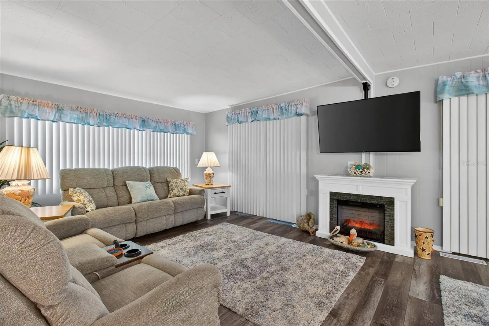 2000 Bay Drive, FL