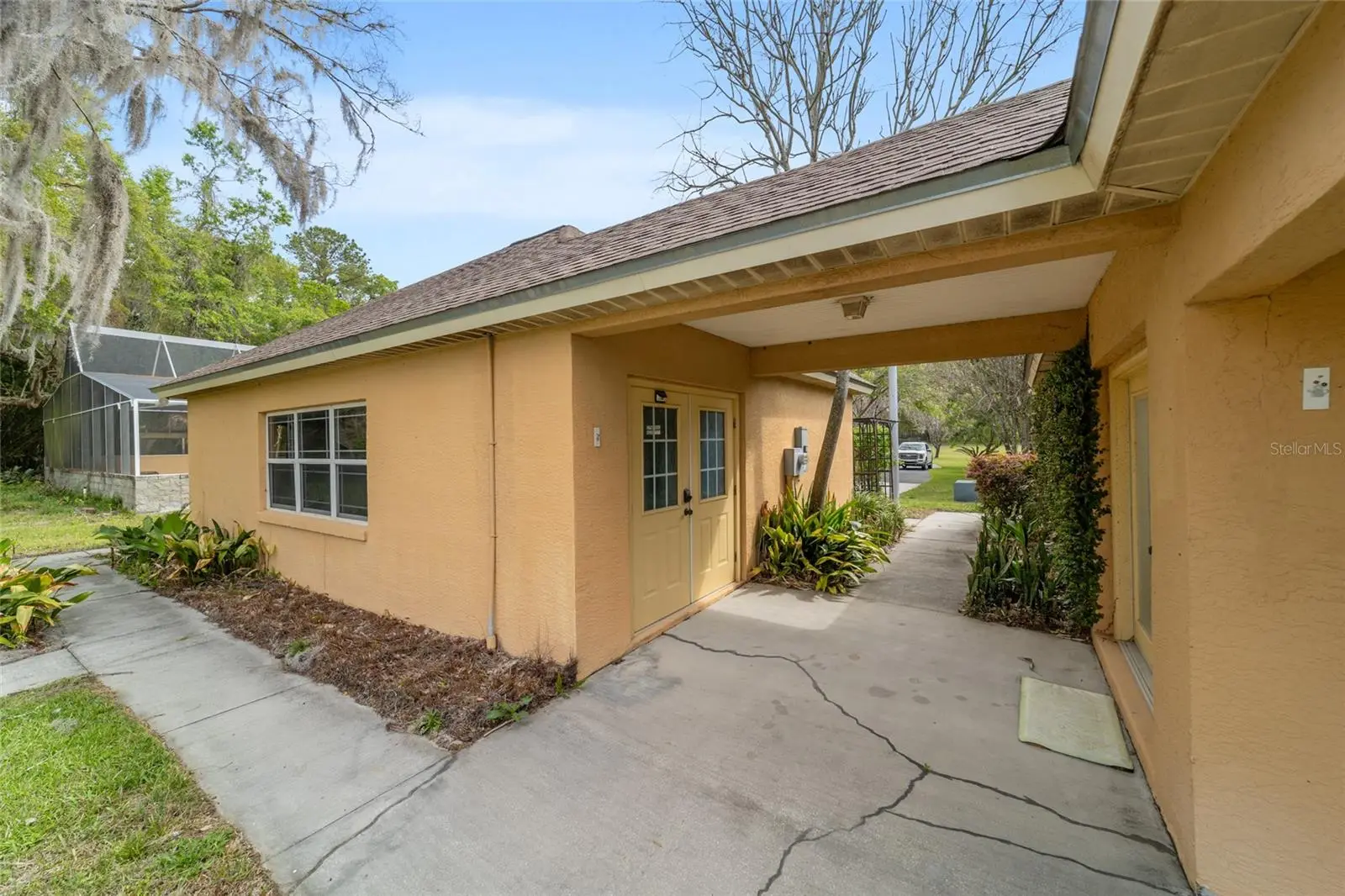16638 Highway 329, FL