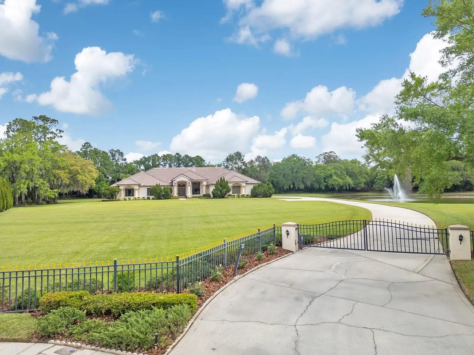 3300 Bridgefield Drive, FL