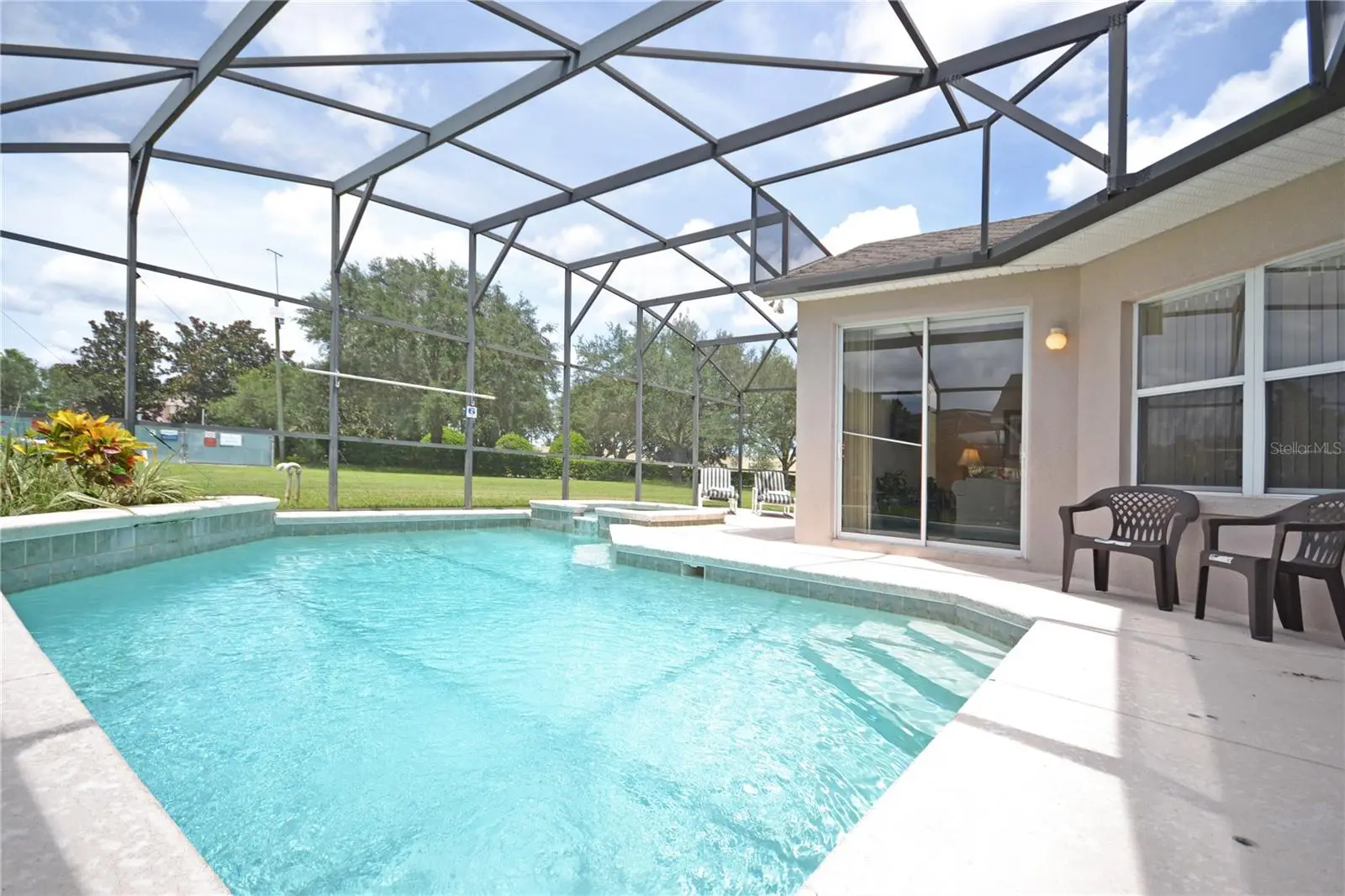 423 Corvina Drive, FL
