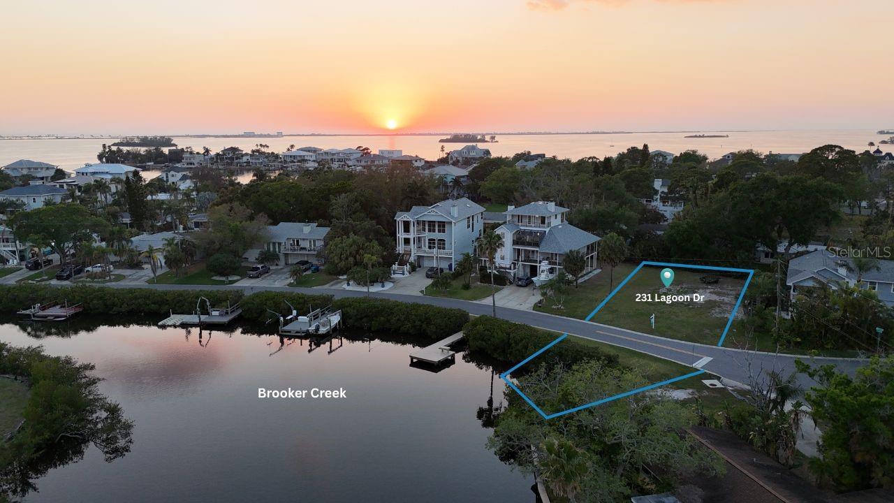 231 Lagoon Drive, FL
