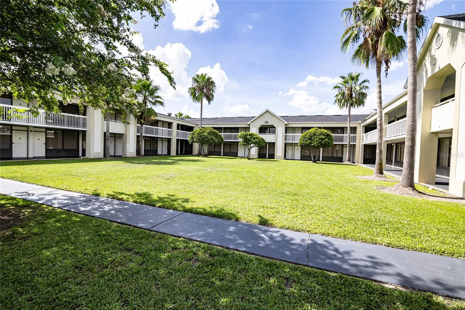 5245 Irlo Bronson Memorial Highway, FL