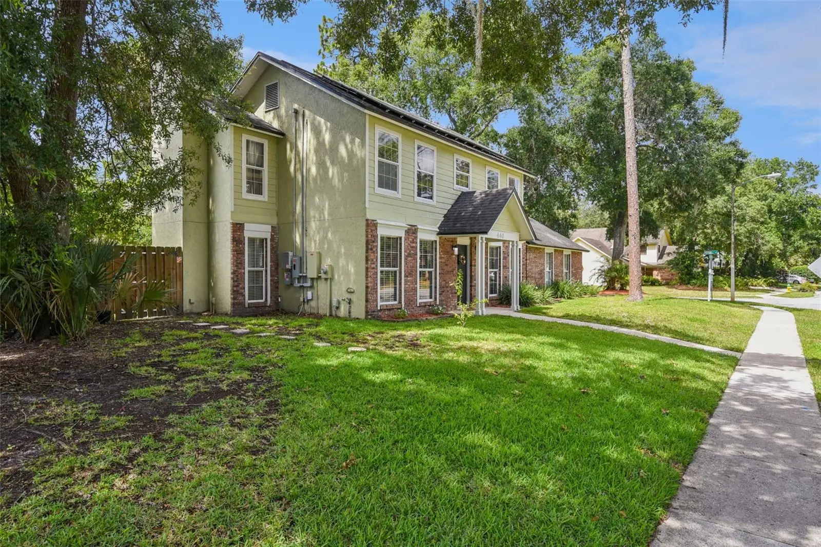 440 Buckskin Court, FL