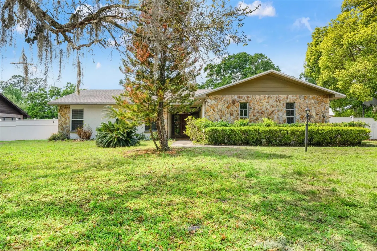 2524 Victarra Circle, FL