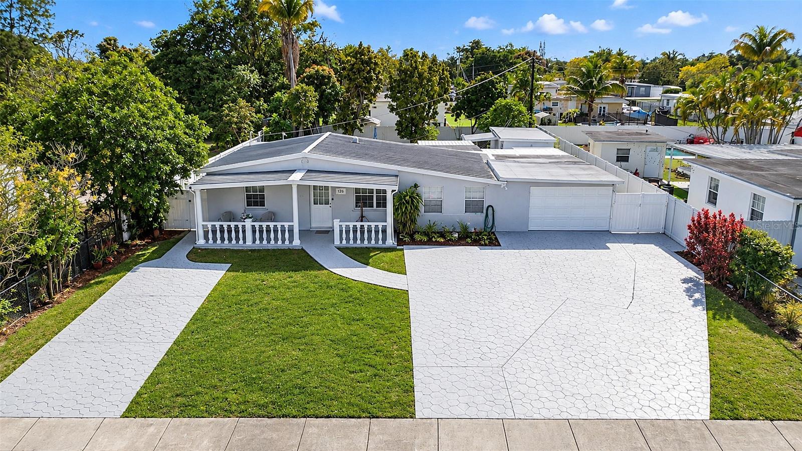 126 Miami Gardens Road, FL