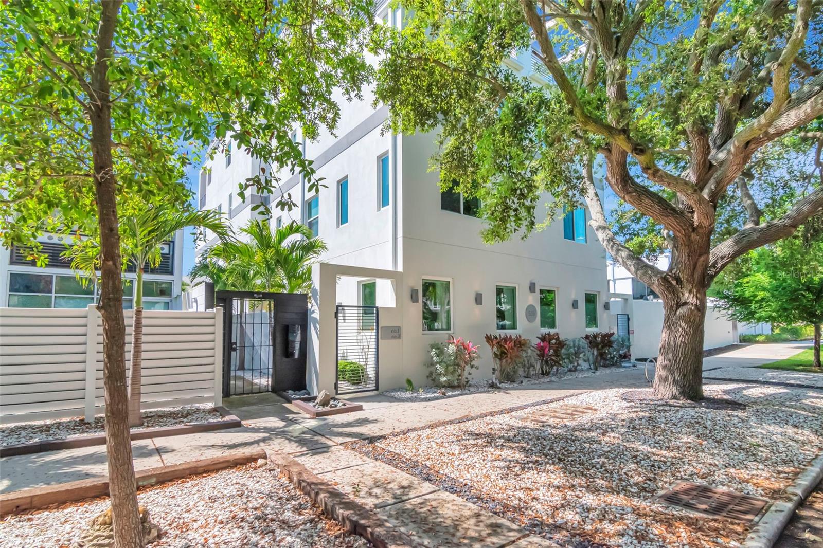 536 4th Avenue, FL