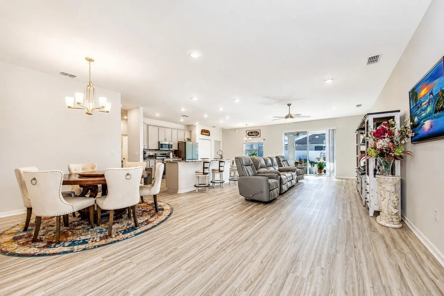 1096 Sandpiper Loop, FL