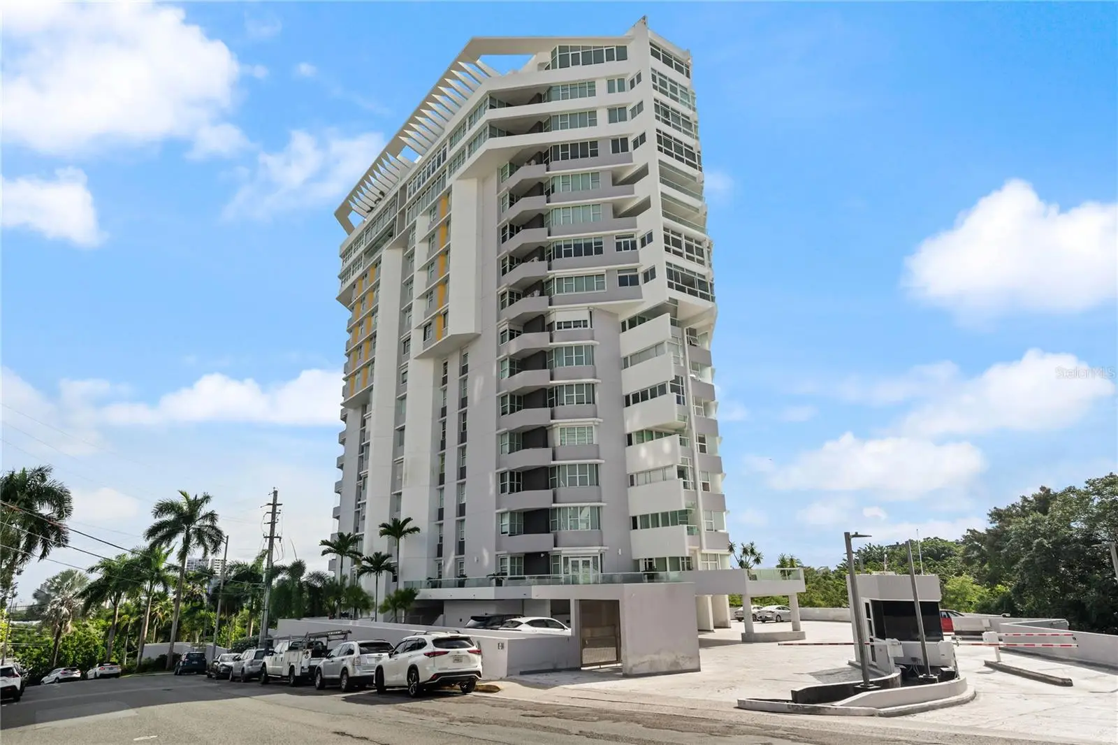 . 833 Street, PR
