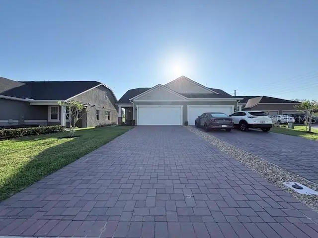 2668 Spider Lily Court, FL
