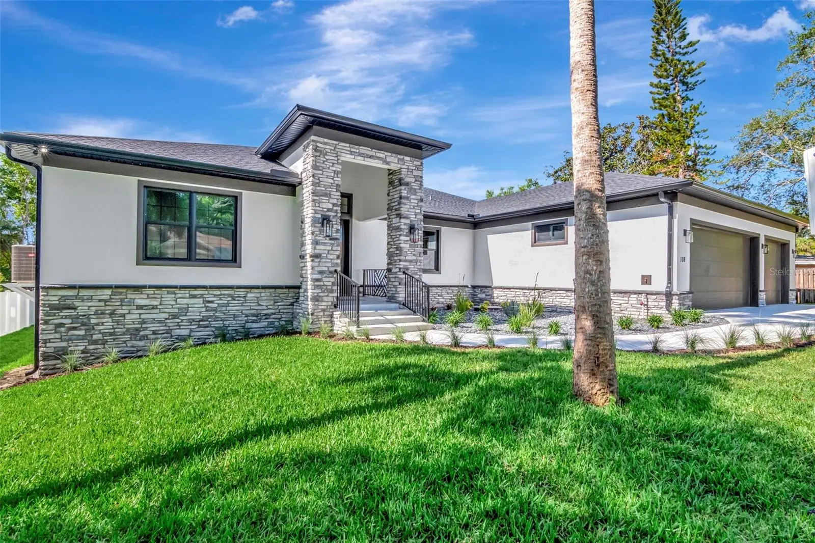 108 Irwin Street, FL