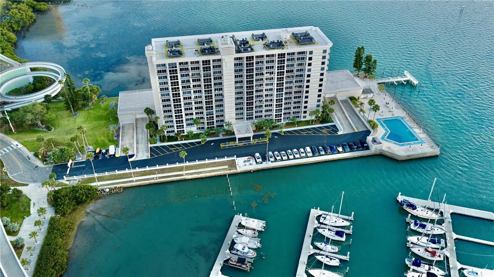 100 Pierce Street, FL