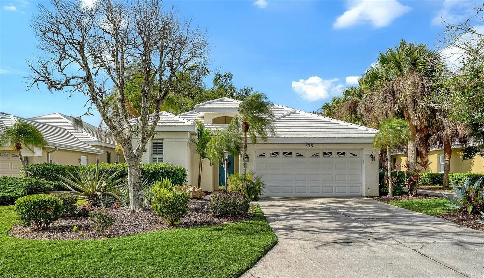 533 Fallbrook Drive, FL