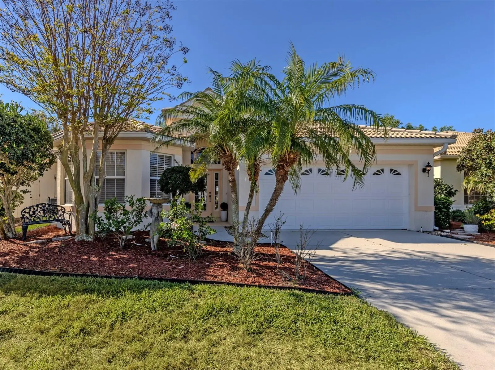 404 Pinewood Lake Drive, FL