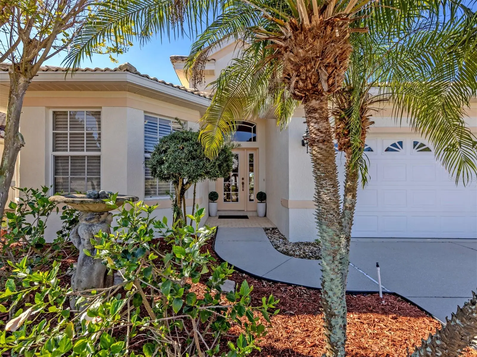404 Pinewood Lake Drive, FL