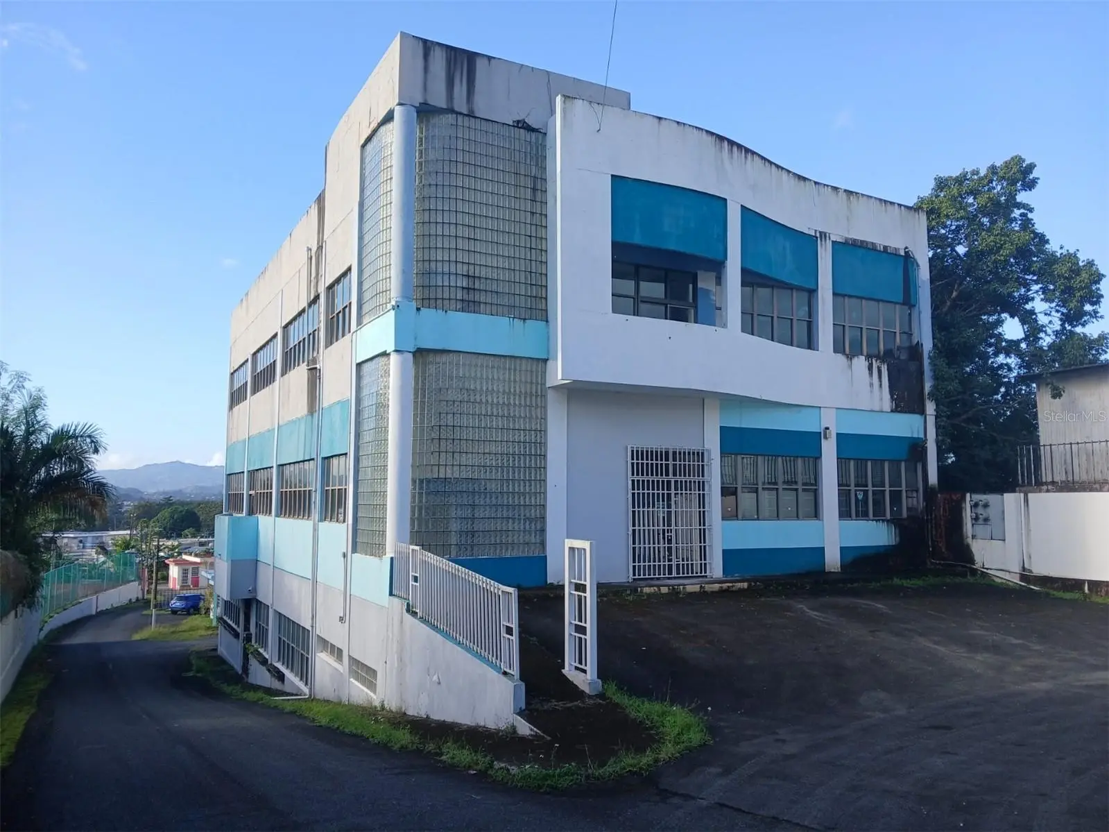 97 State Road 2 Pueblo Viejo, PR