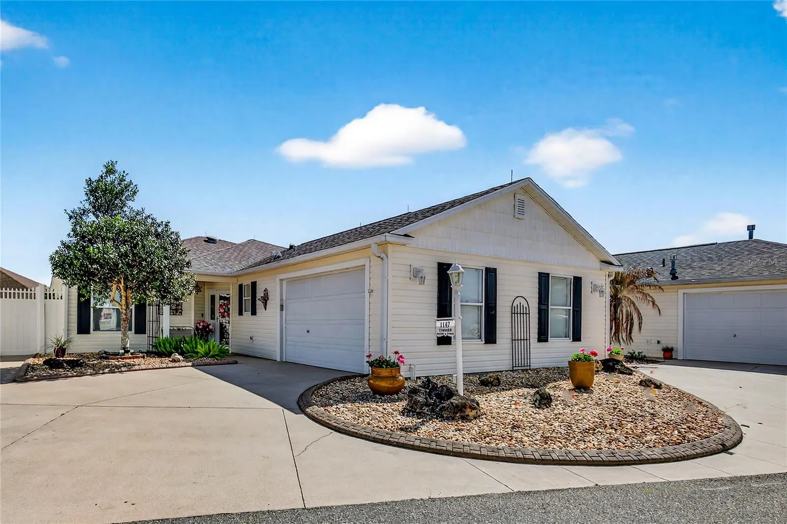 1147 Elizabeth Court, FL