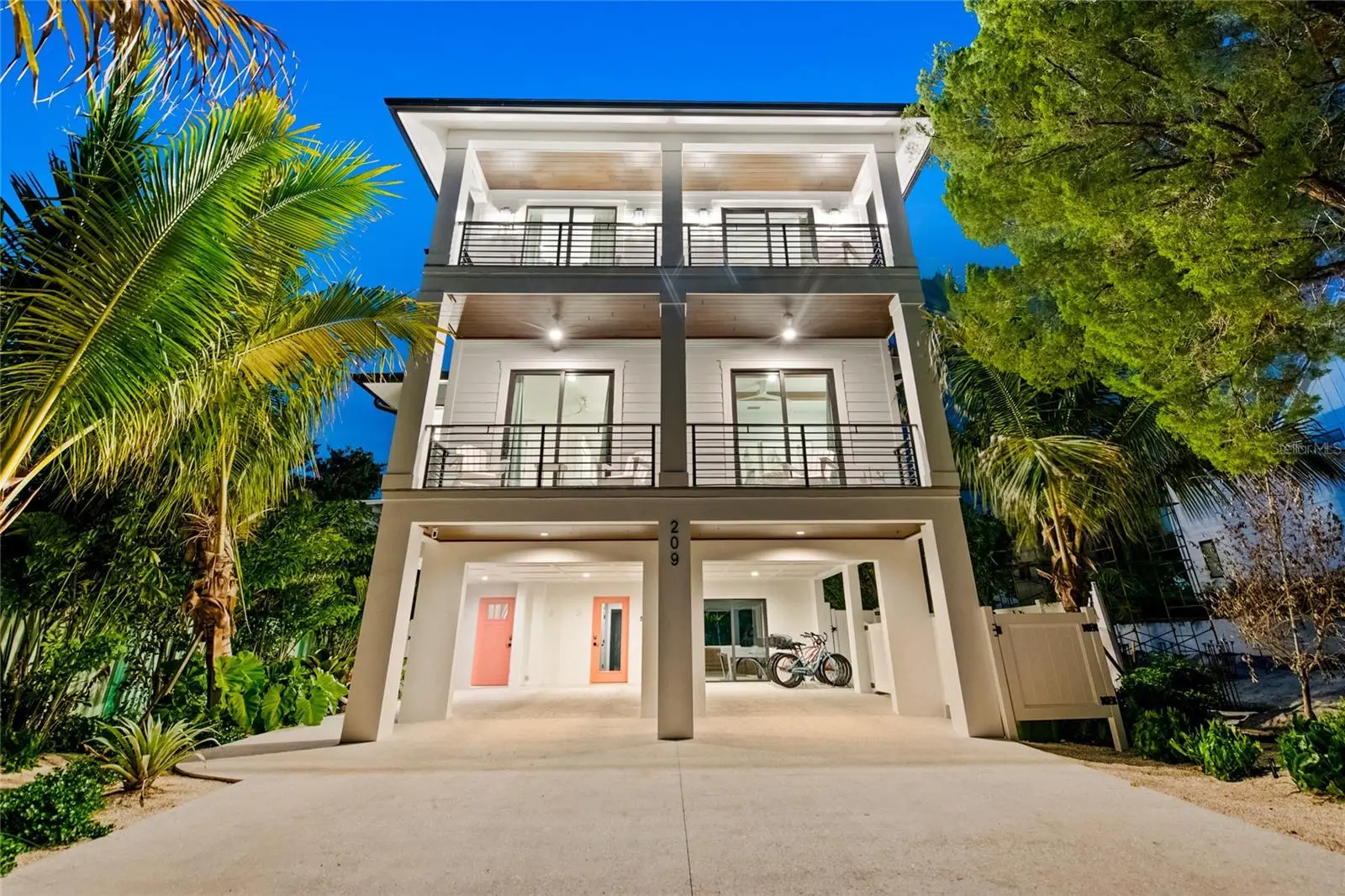 209 Garfield Drive, FL