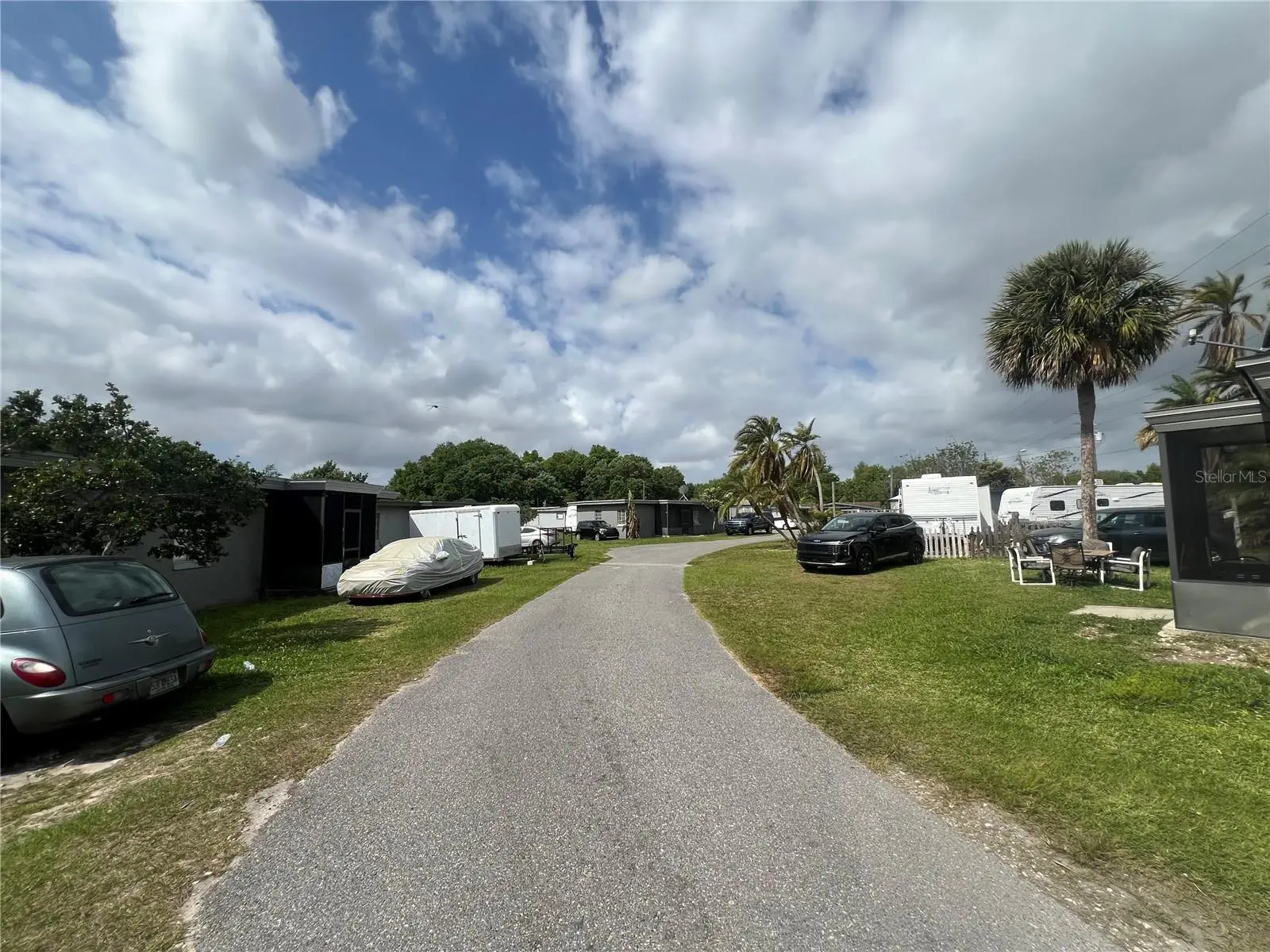 15992 Colonial Drive, FL