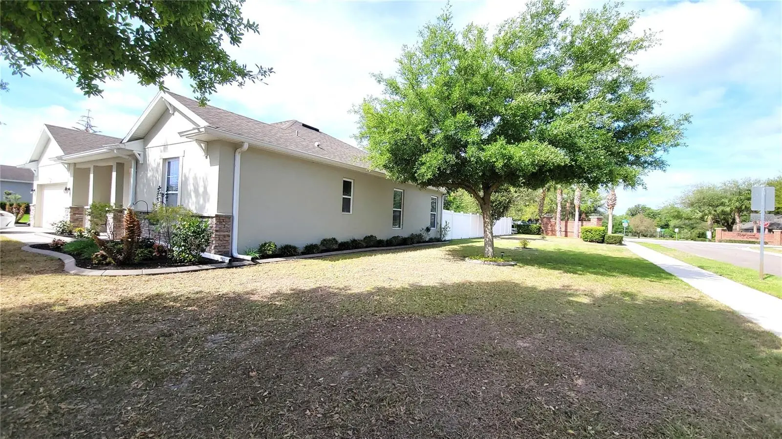 600 Sugar Ridge Dr, FL