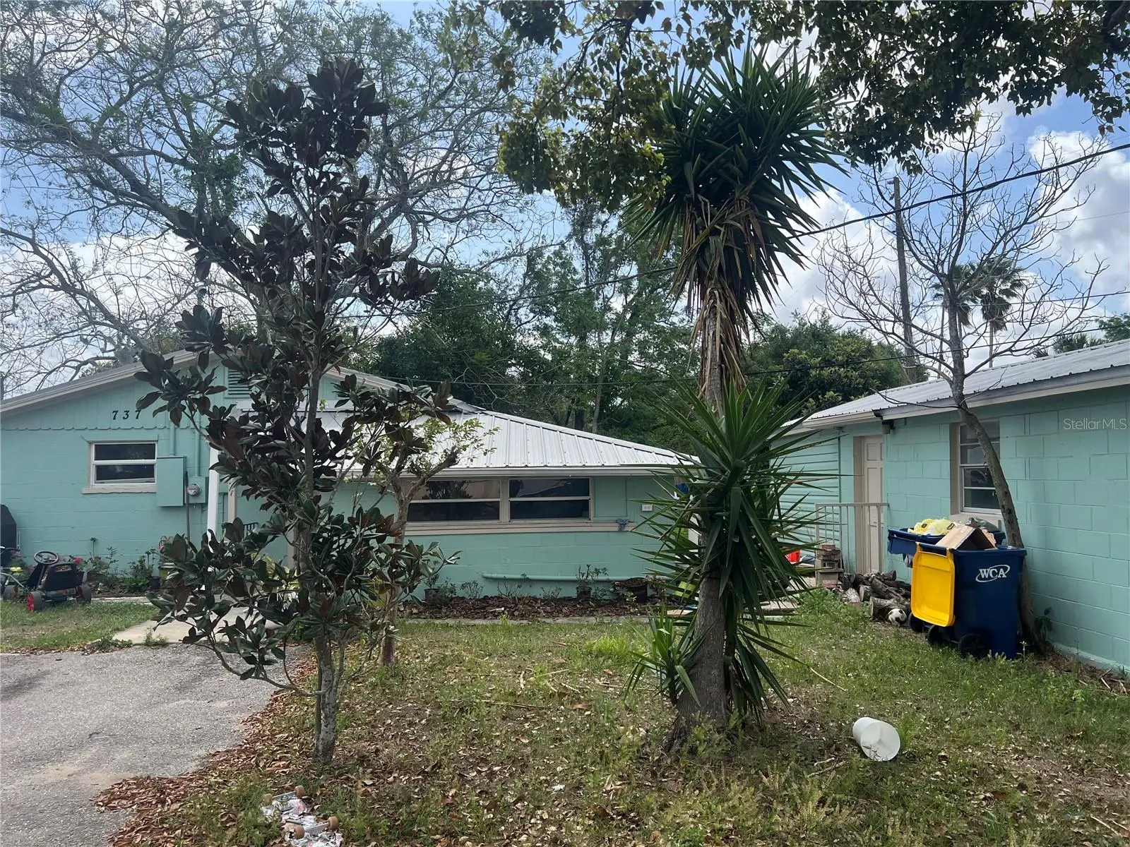 737 Albrook Street, FL