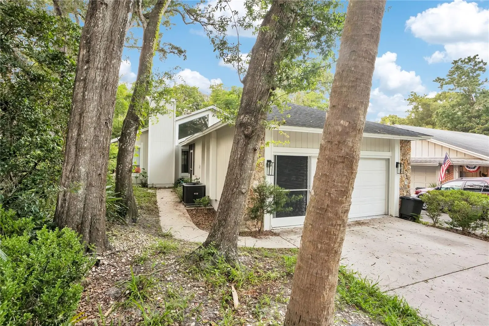 16 Raintree Court, FL