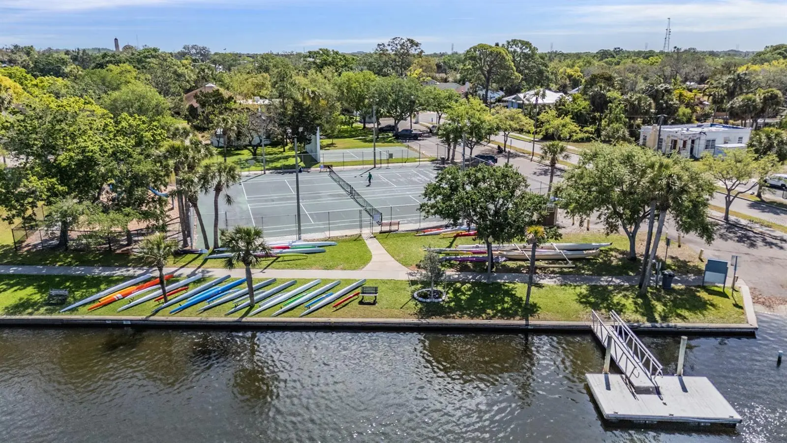 62 Central Court, FL
