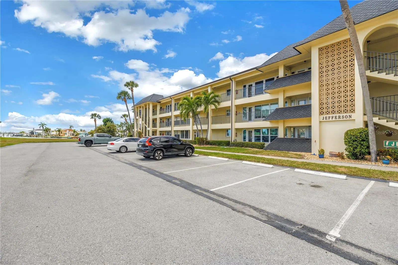 4700 Cove Circle, FL