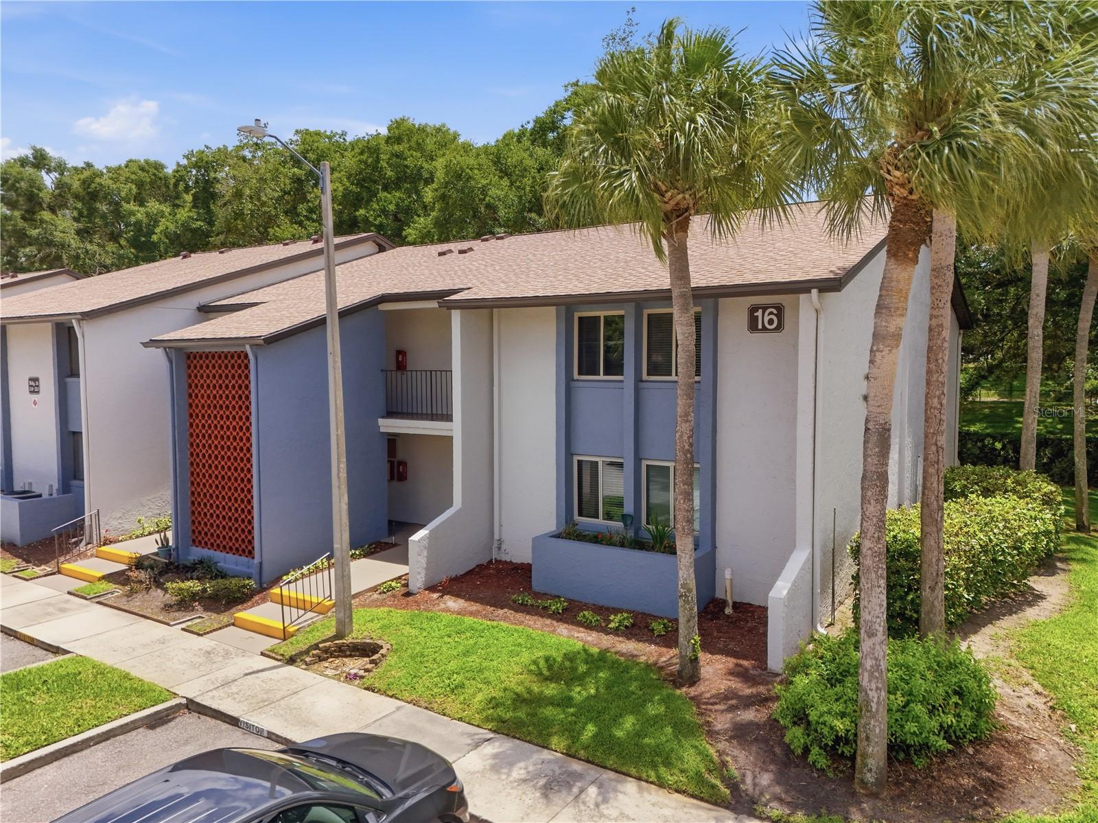 16 Escondido Circle, FL