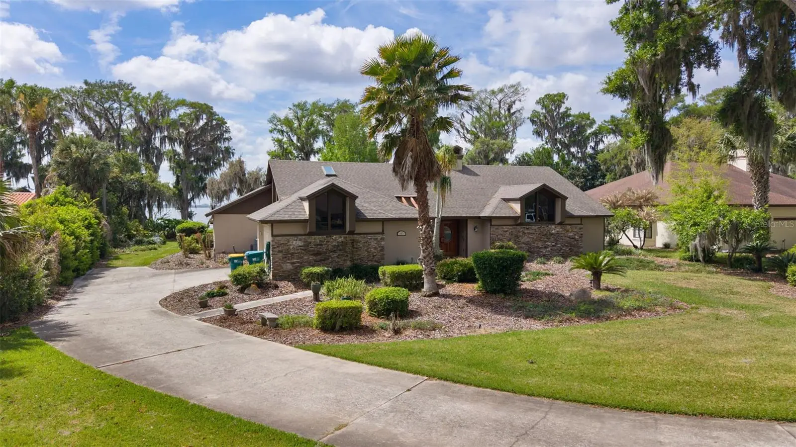 60 Sand Lake Place, FL